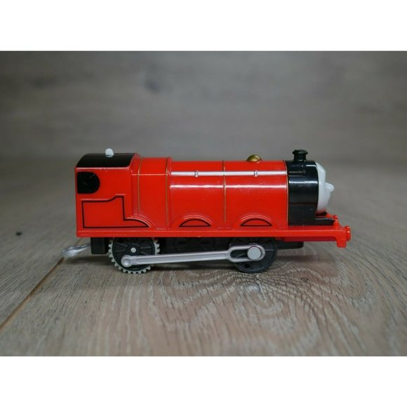 Thomas & Friends Trackmaster James Motorized 6-inch Locomotive - Picture 2 of 7